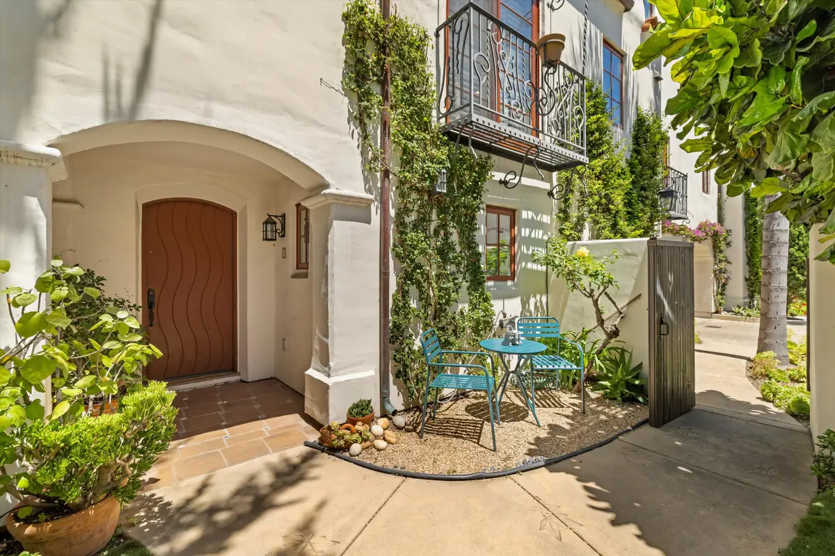 218 Santa Barbara Street #B, Santa Barbara, CA 93101 - #1