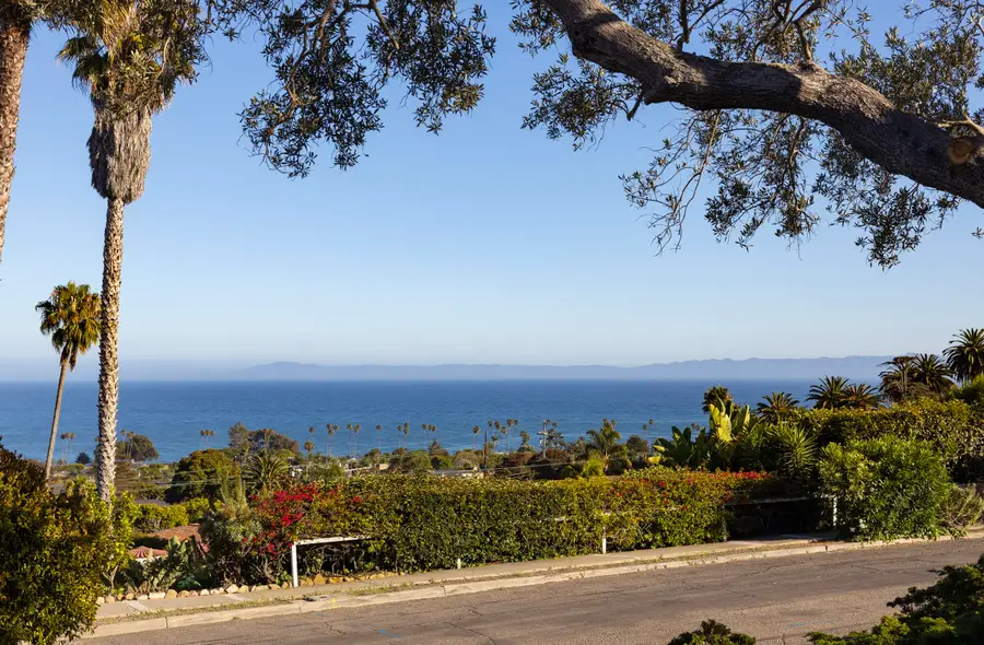 556 La Marina, Santa Barbara, CA 93109 - #2