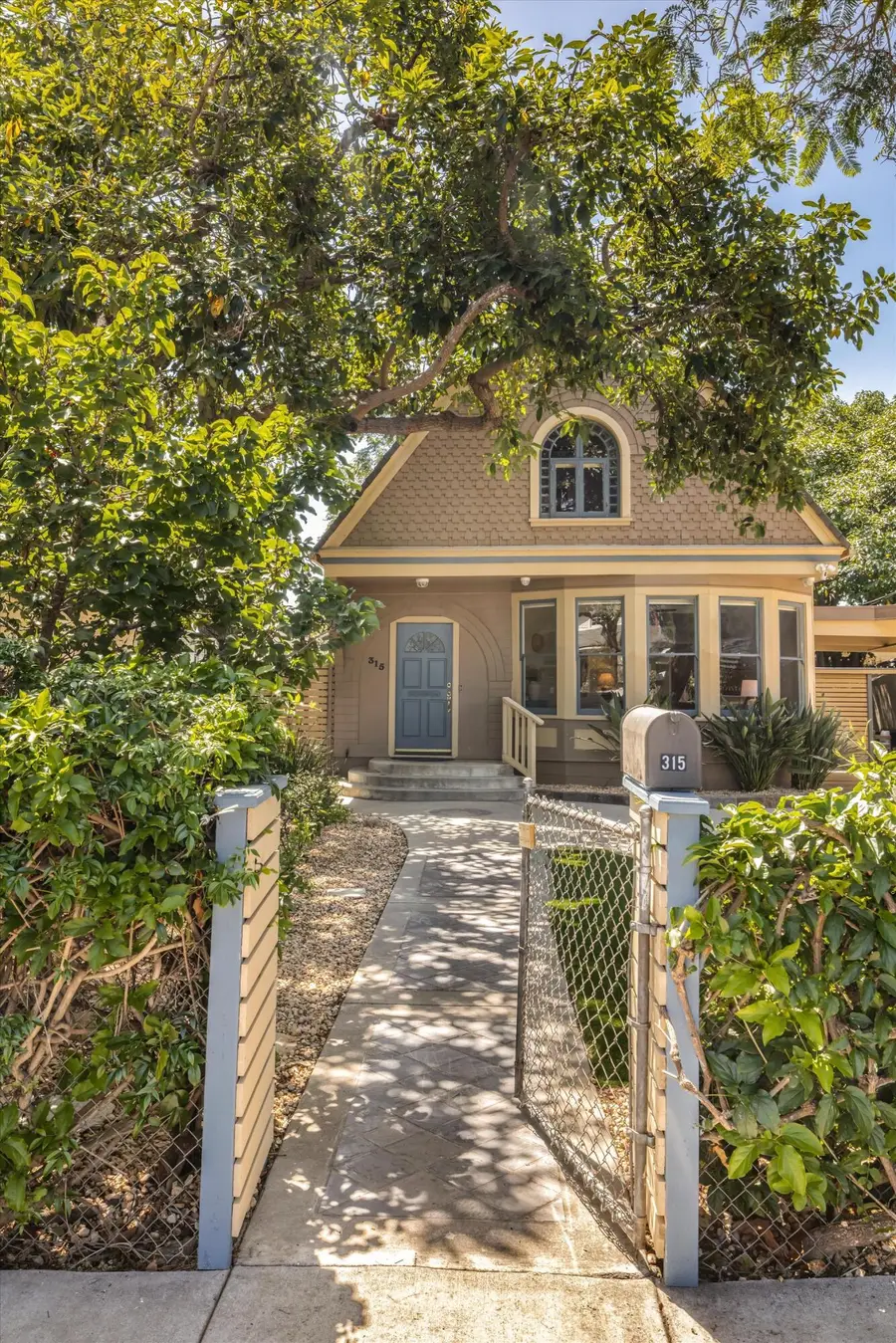 315 W Victoria Street, Santa Barbara, CA 93101 - #2