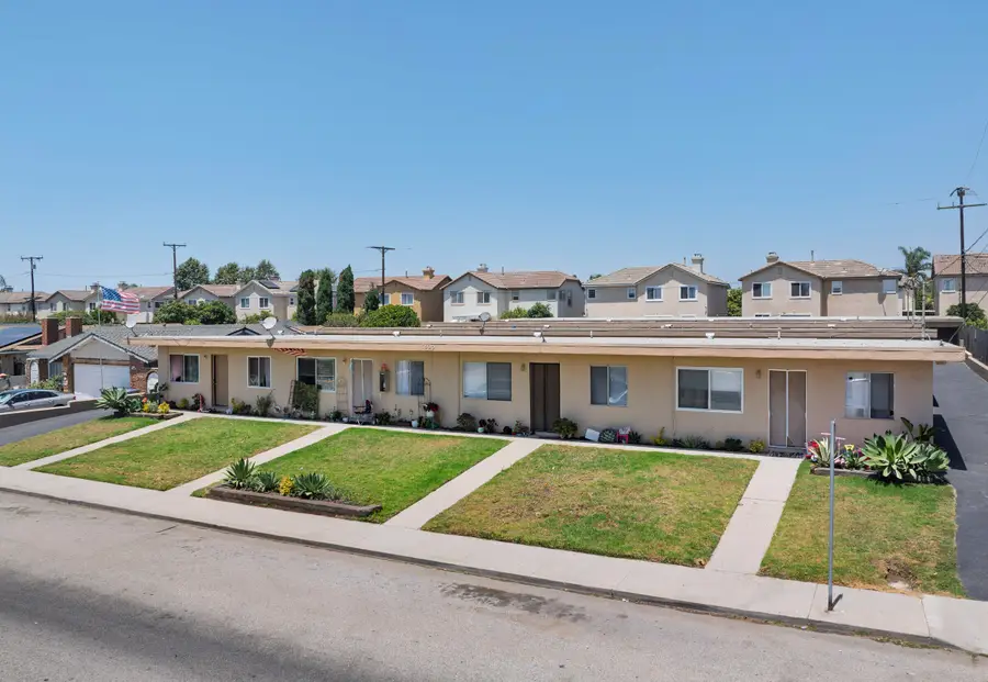1525 W 9th Street, Oxnard, CA 93035 - #2