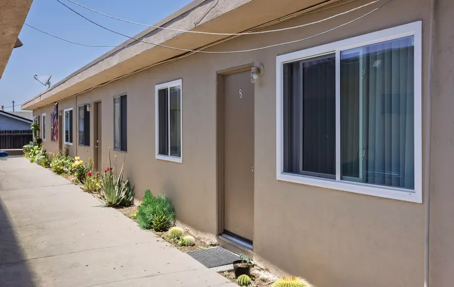 1525 W 9th Street, Oxnard, CA 93035 - #3