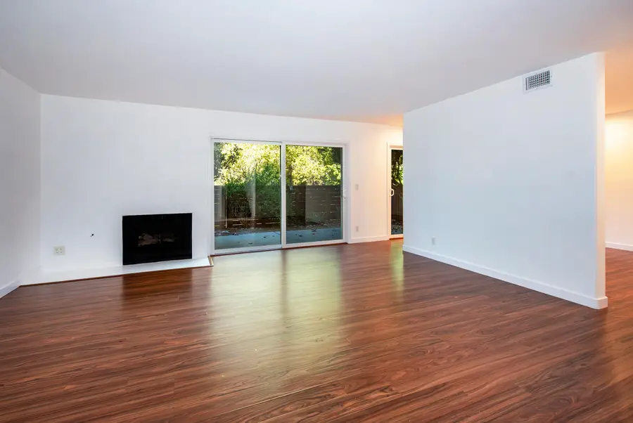 5085 Rhoads Avenue #Apt C, Santa Barbara, CA 93111 - #2