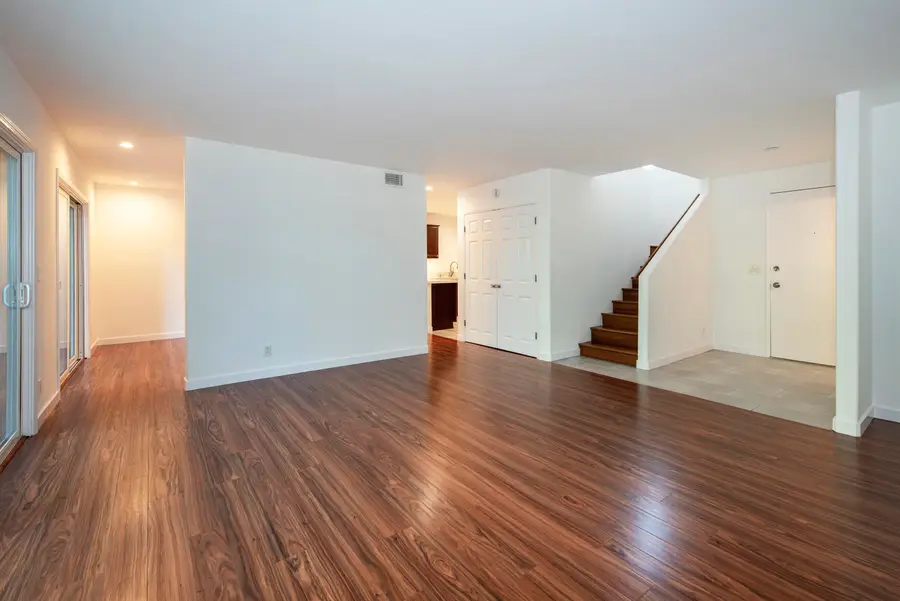 5085 Rhoads Avenue #Apt C, Santa Barbara, CA 93111 - #3