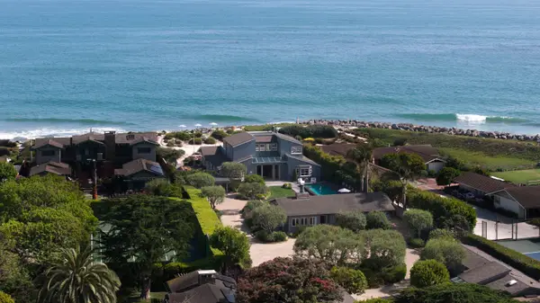 4217 Avenue Del Mar, CARPINTERIA, CA 93013