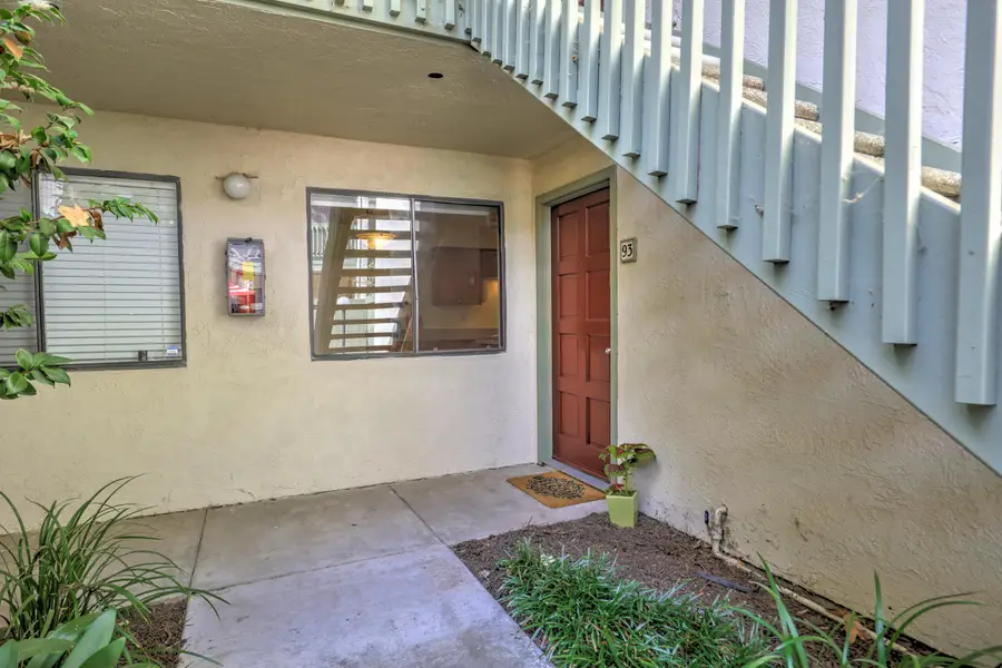 39 Dearborn Place #Apt 93, Goleta, CA 93117 - #2