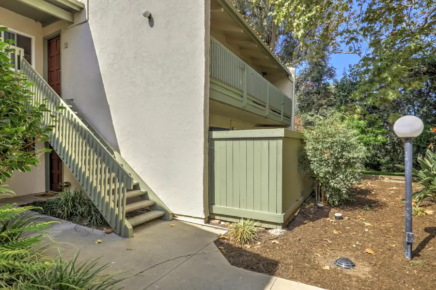39 Dearborn Place #Apt 93, Goleta, CA 93117 - #3