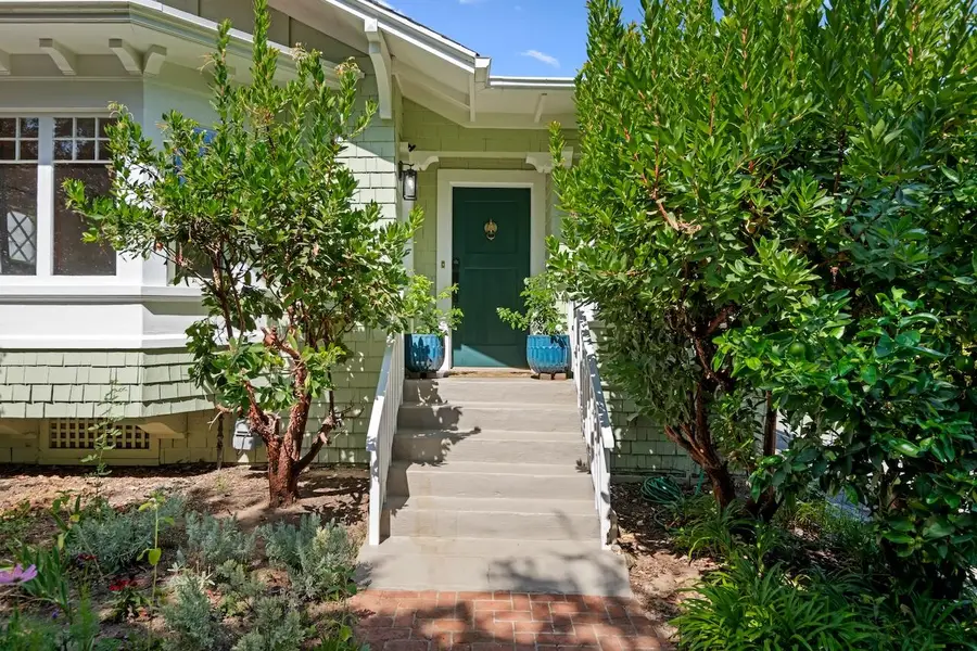 1628 Chapala Street, Santa Barbara, CA 93101 - #2