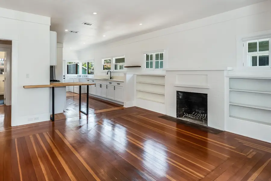 319 W Arrellaga Street, Santa Barbara, CA 93101 - #2