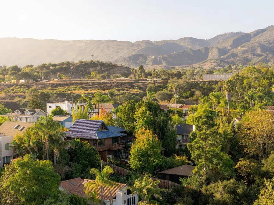 304 Sherwood Drive, Santa Barbara, CA 93110 - #2