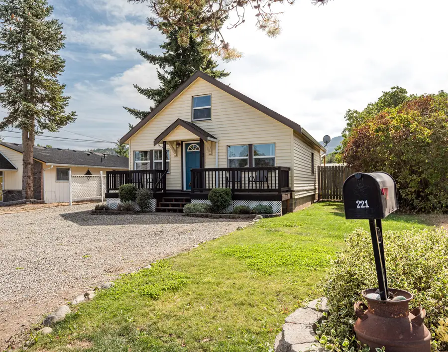 221 W Hammond Street, Sequim, WA 98382 - #2