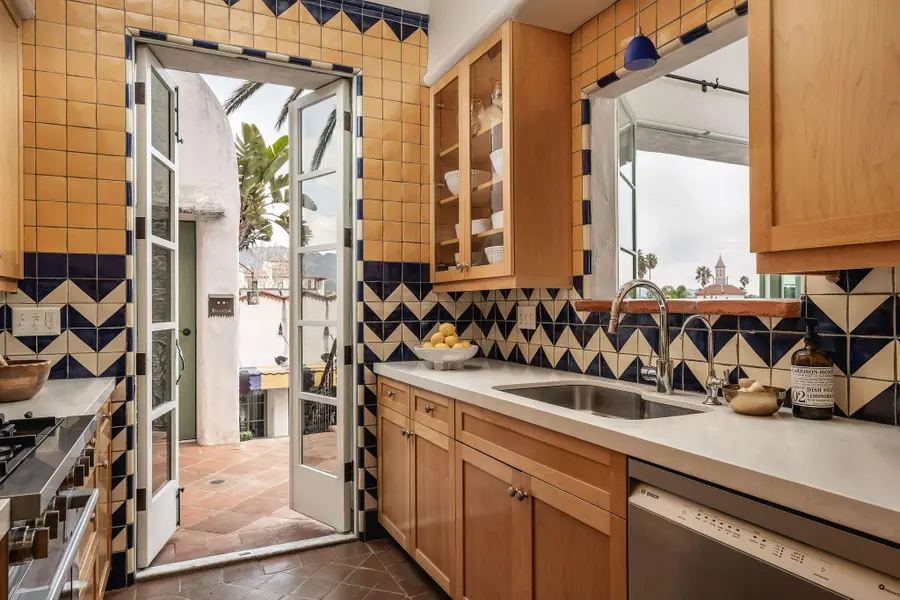 12 W Gutierrez Street, Santa Barbara, CA 93101 - #3