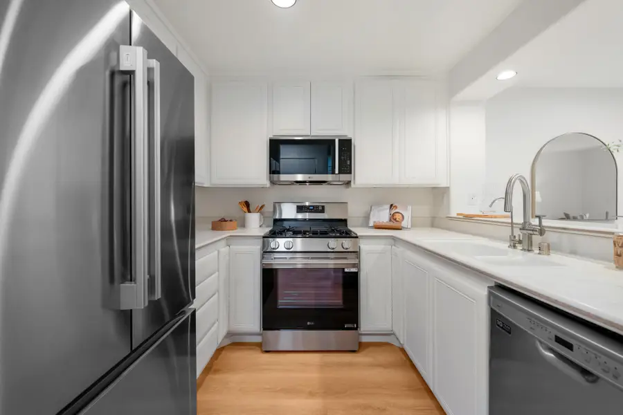 211 Por La Mar Circle, Santa Barbara, CA 93103 - #2