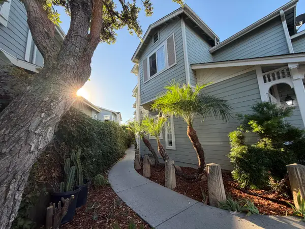519 Coronel Place #Apt 2, SANTA BARBARA, CA 93101