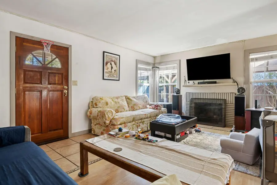 2335 Cliff Drive, Santa Barbara, CA 93109 - #3