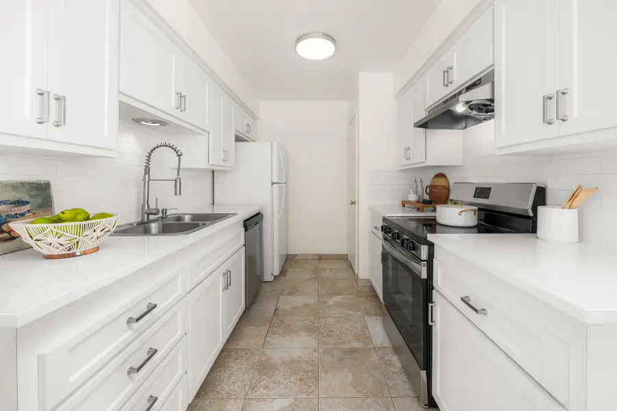 37 Dearborn Place #81, Goleta, CA 93117 - Image #2