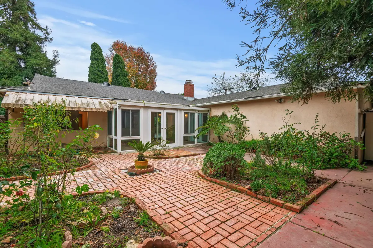 53 Walnut Lane, Santa Barbara, CA 93111 - Image #1