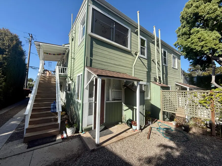 223-225 W Arrellaga Street, Santa Barbara, CA 93101 - #3