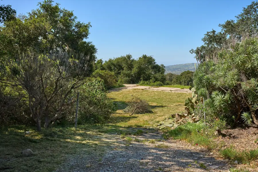 1031 Las Alturas Road, Santa Barbara, CA 93103 - #2
