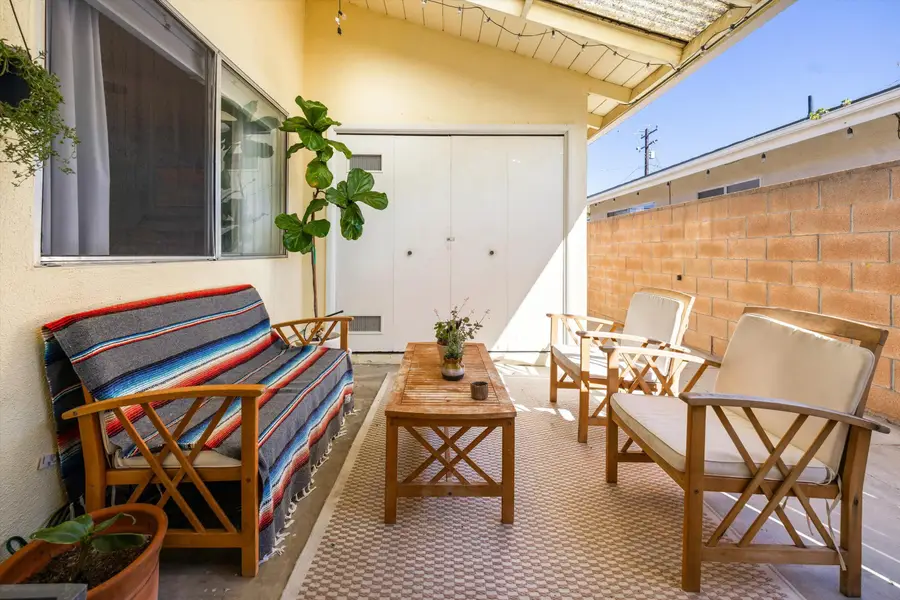 662-666 College Drive, San Buenaventura Ventura, CA 93003 - #3