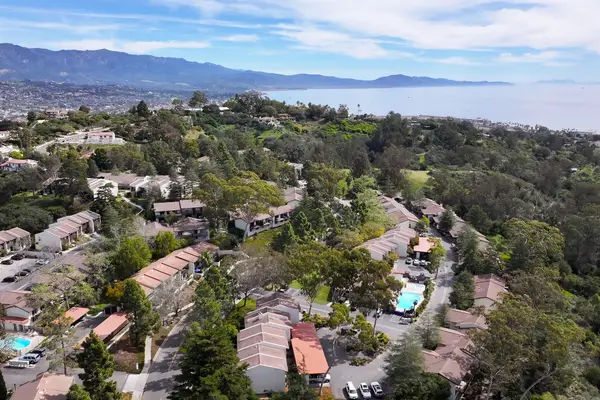 984 Miramonte Drive #Apt 4, SANTA BARBARA, CA 93109
