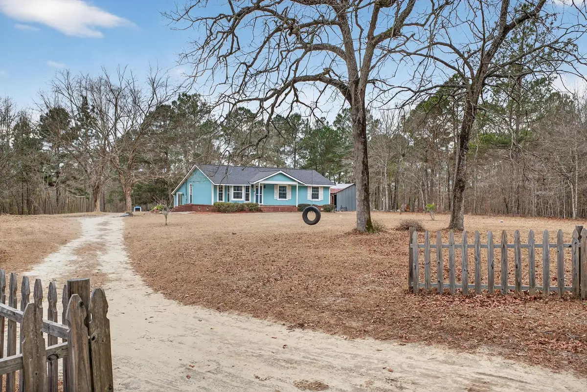 805 Long Branch Circle, Williston, SC 29853 - Image #1