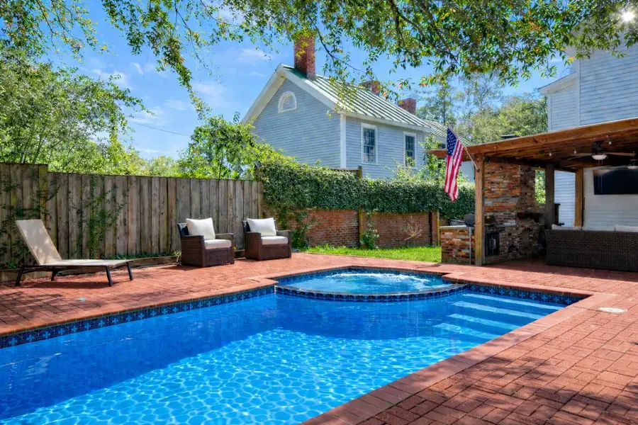 424 Barnwell Avenue Nw, Aiken, SC 29801 - #3