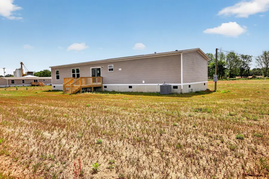 20 F R Huff Drive, Saint Matthews, SC 29135 - #3