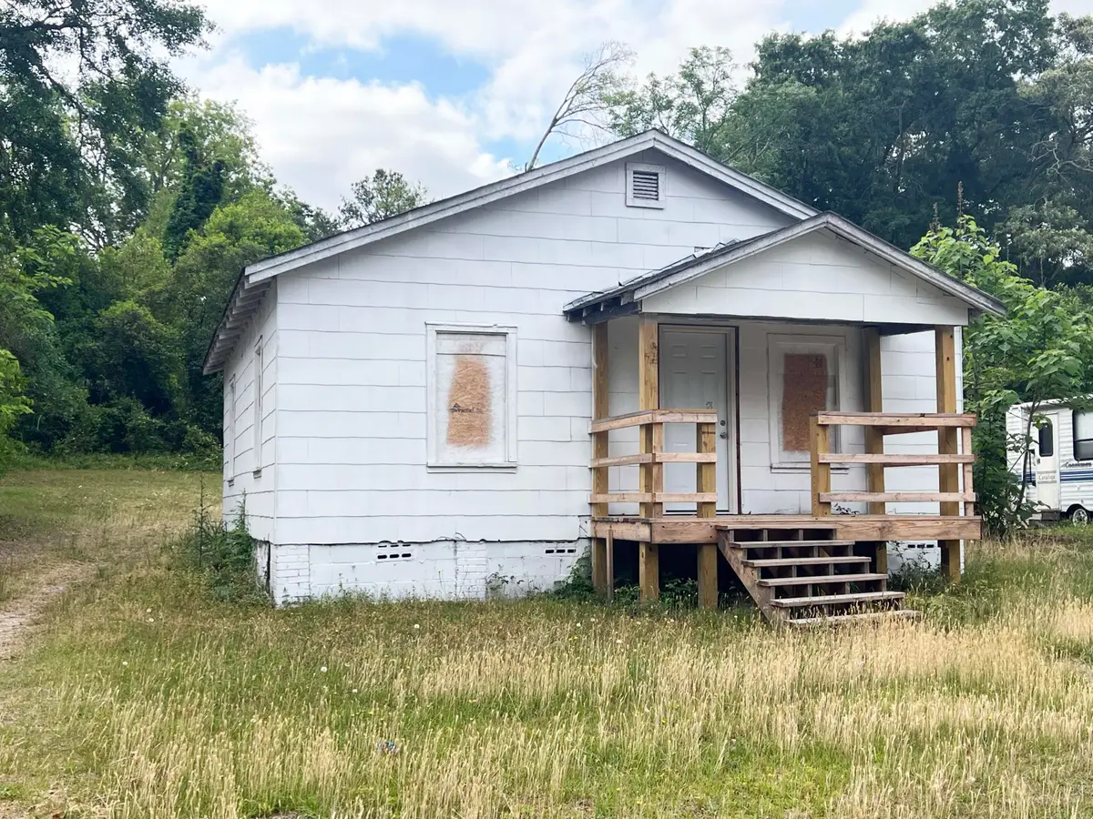 206 - 210 Oak Street, Gloverville, SC 29828 - #1