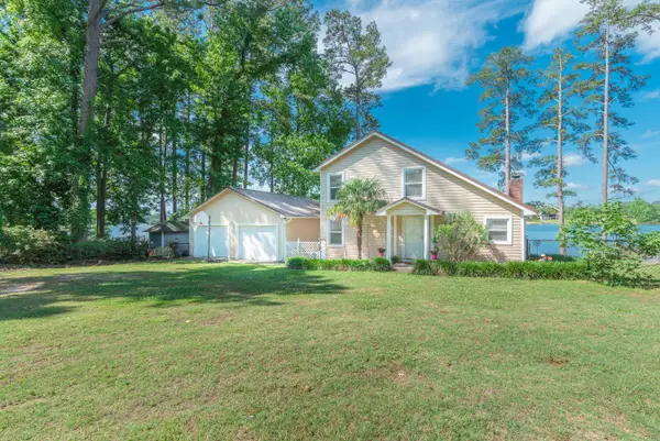 115 Lakeview Point, Batesburg-Leesville, SC 29070