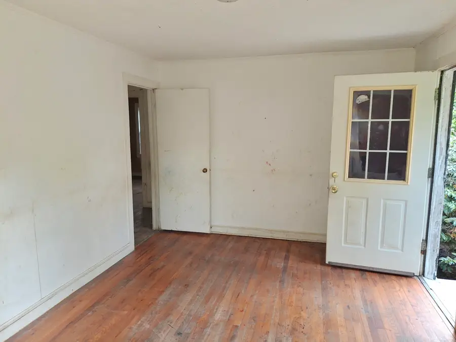 212 Bradham Avenue, Manning, SC 29102 - #2