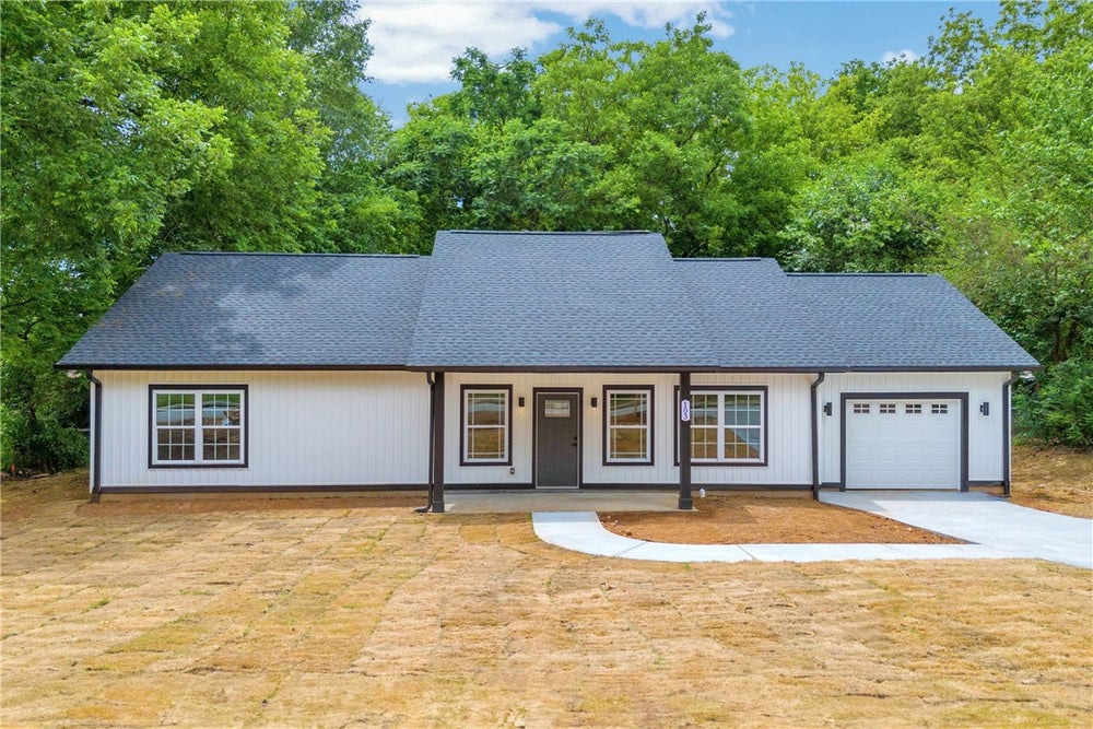 103 Lindsay Road, Seneca, SC 29678 BHGRE