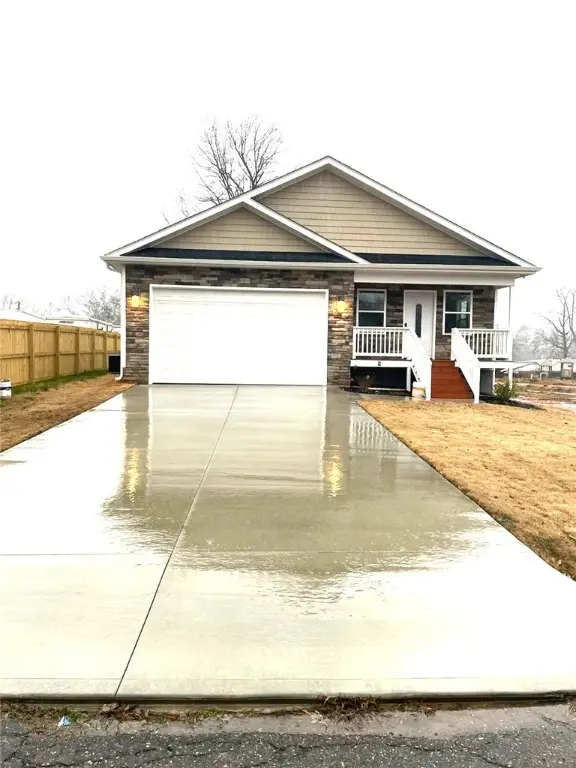 108 Longshore Drive, Belton, SC 29627 - Image #1