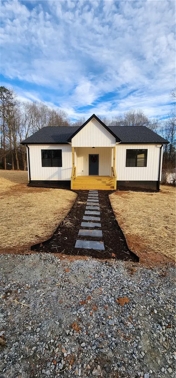 147 Highland Hills Drive, Campobello, SC 29322 - Image #1