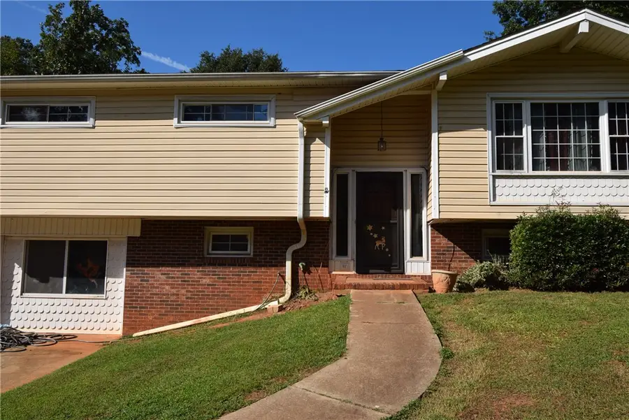 110 Meadow Drive, Seneca, SC 29678 - Image #3
