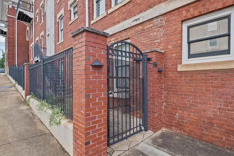 400 E Washington Street #Unit 27, Greenville, SC 29601 - Image #2