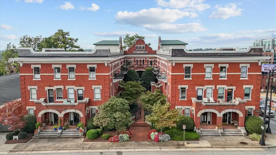 400 E Washington Street #Unit 27, Greenville, SC 29601 - Image #3