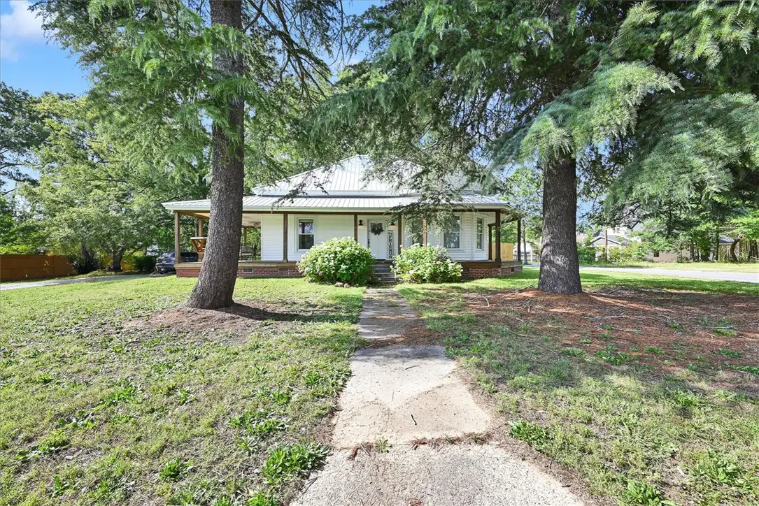 301 Blue Ridge Avenue, Belton, SC 29627 - Image #1