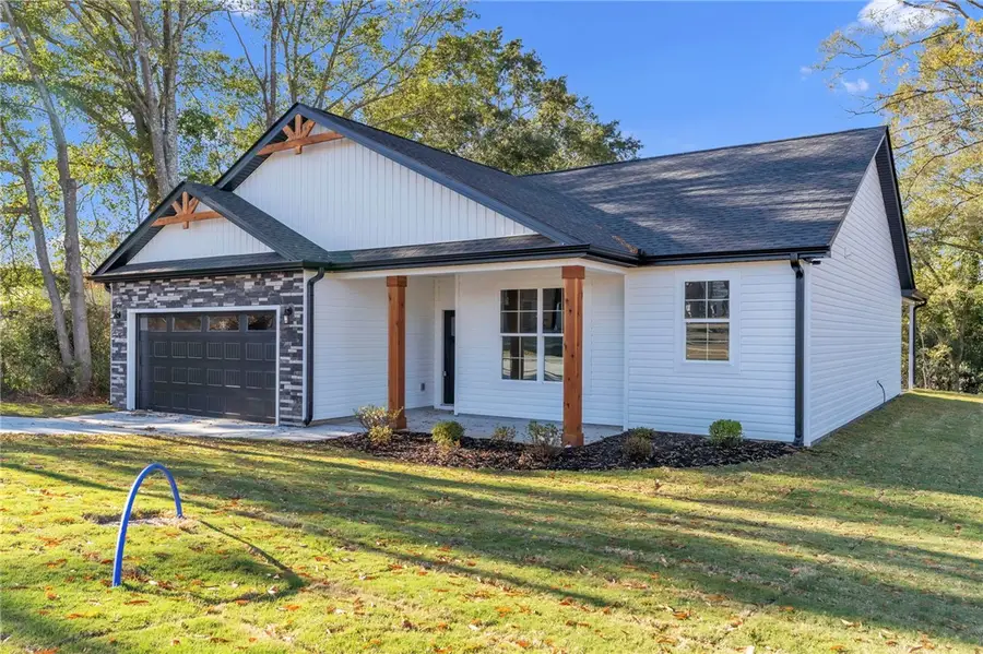 108 Saluda Street, Belton, SC 29627 - Image #2