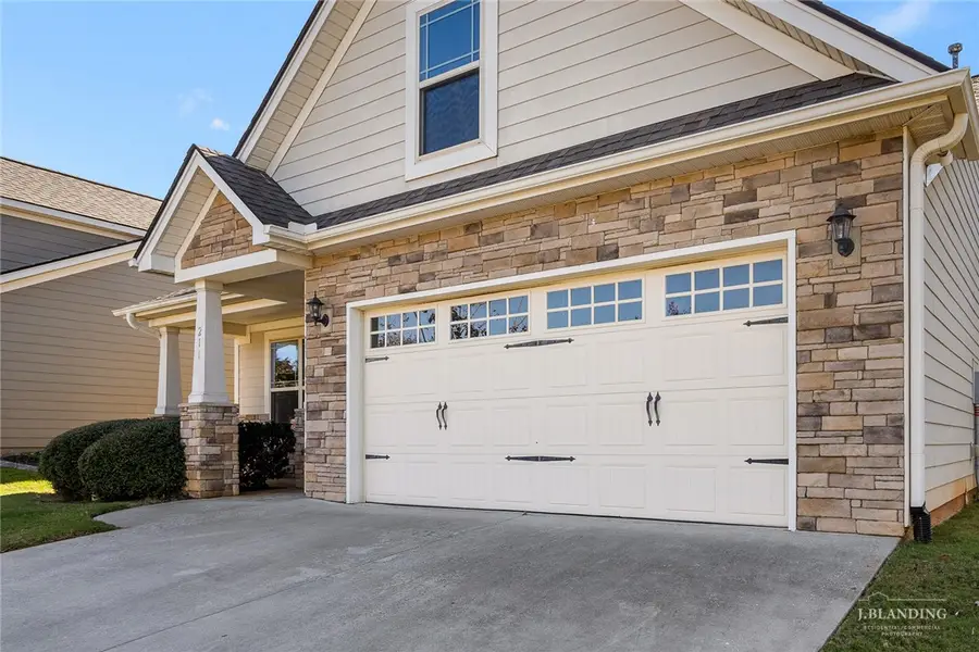 211 Henrydale Drive, Easley, SC 29642 - Image #2