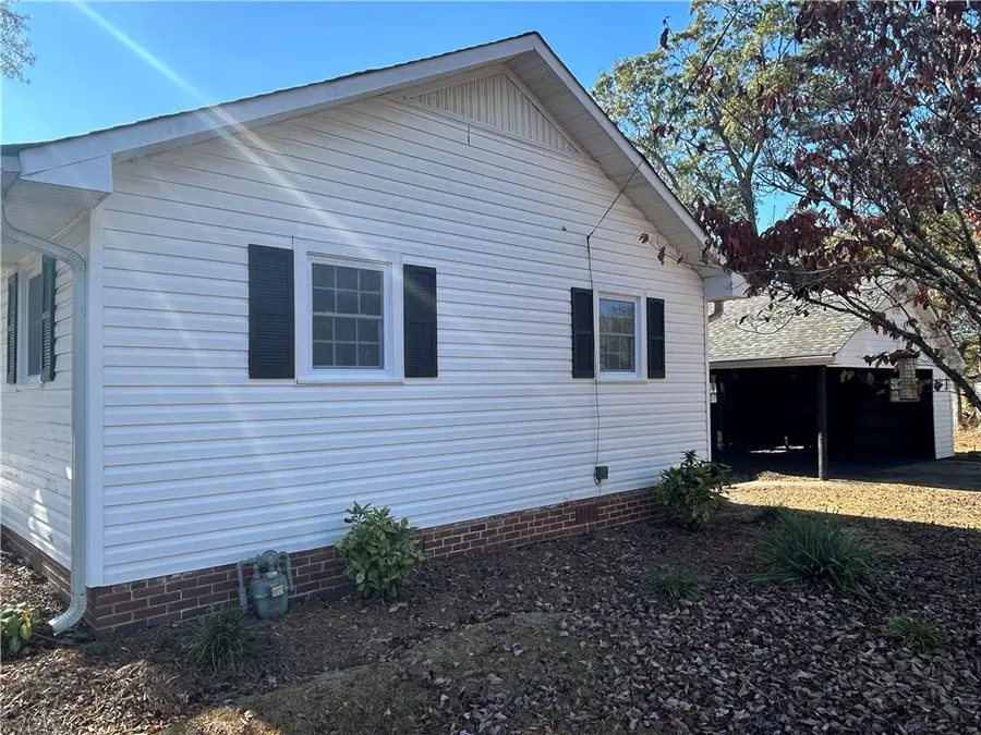 403 Oak Drive, Belton, SC 29627 - Image #3