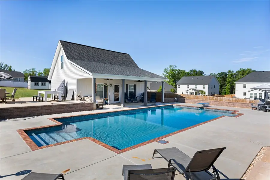 325 Valley Oak Drive, Belton, SC 29627 - Image #3