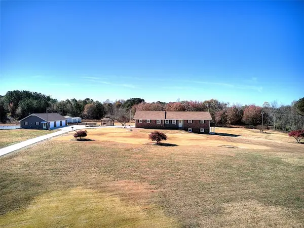 130 Raleighs Lane, West Union, SC 29696