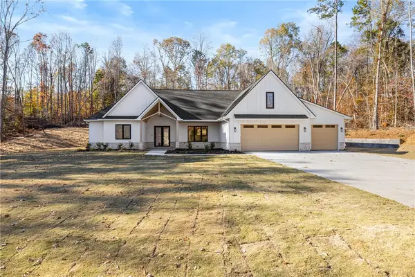 125 E Peninsula Drive, Laurens, SC 29360