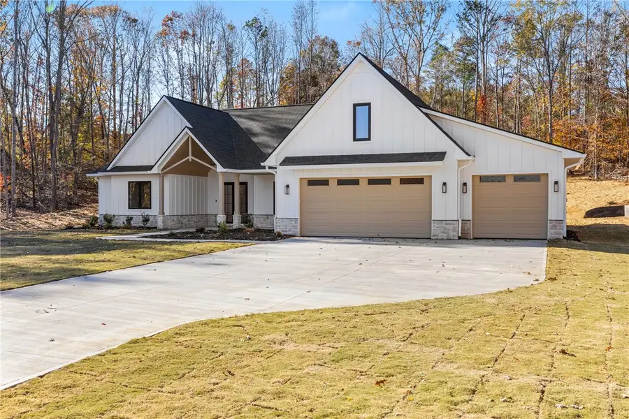 125 E Peninsula Drive, Laurens, SC 29360 - Image #2