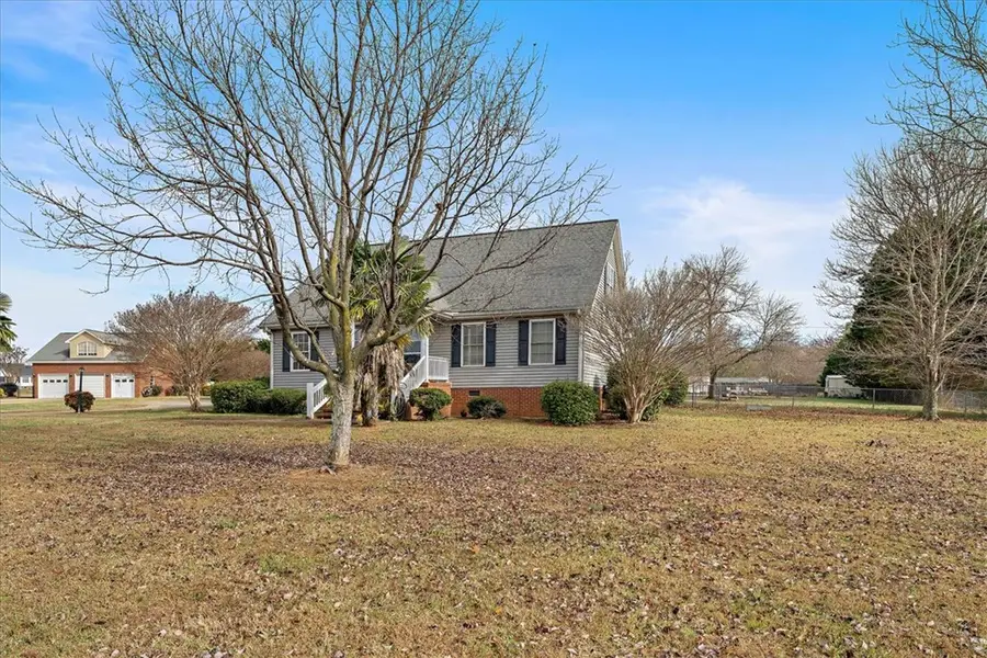 109 Matthew Drive, Belton, SC 29627 - Image #3