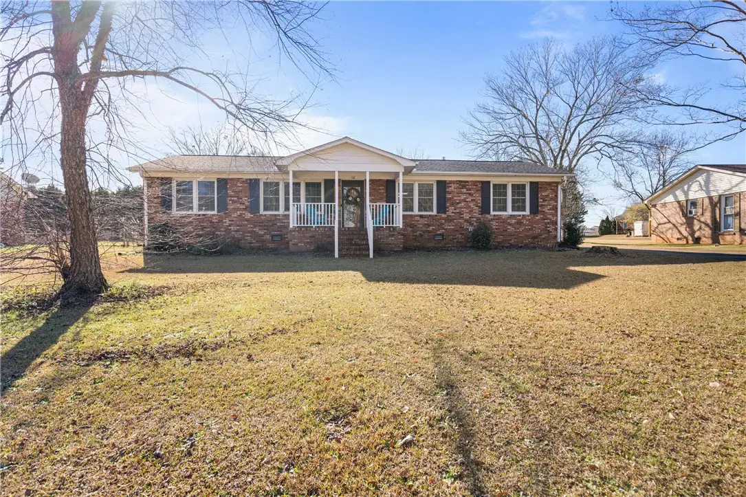 102 Charlton Circle, Easley, SC 29642 - Image #1