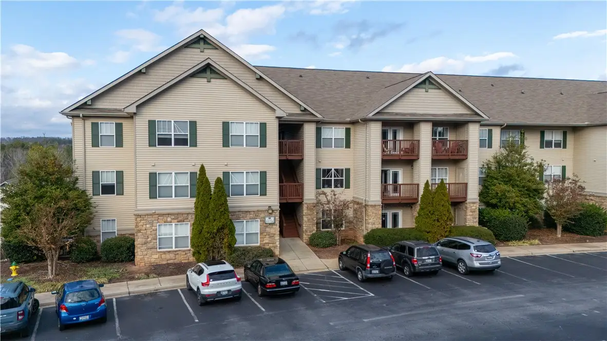 701 Harts Cove Way, Seneca, SC 29672 - Image #1