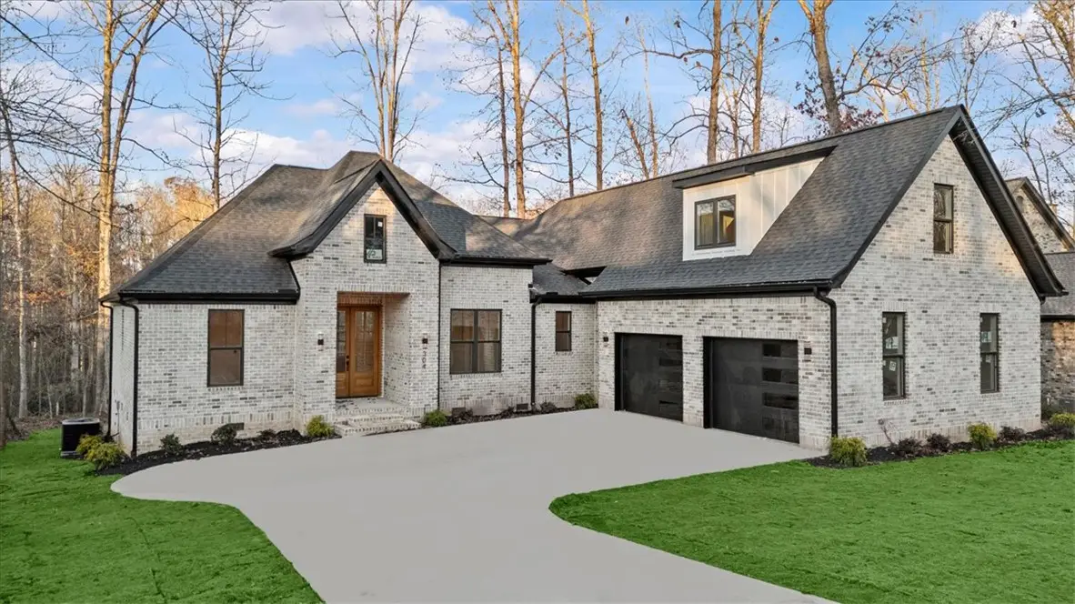 304 Of Oaks Avenue, Anderson, SC 29621 - Image #1