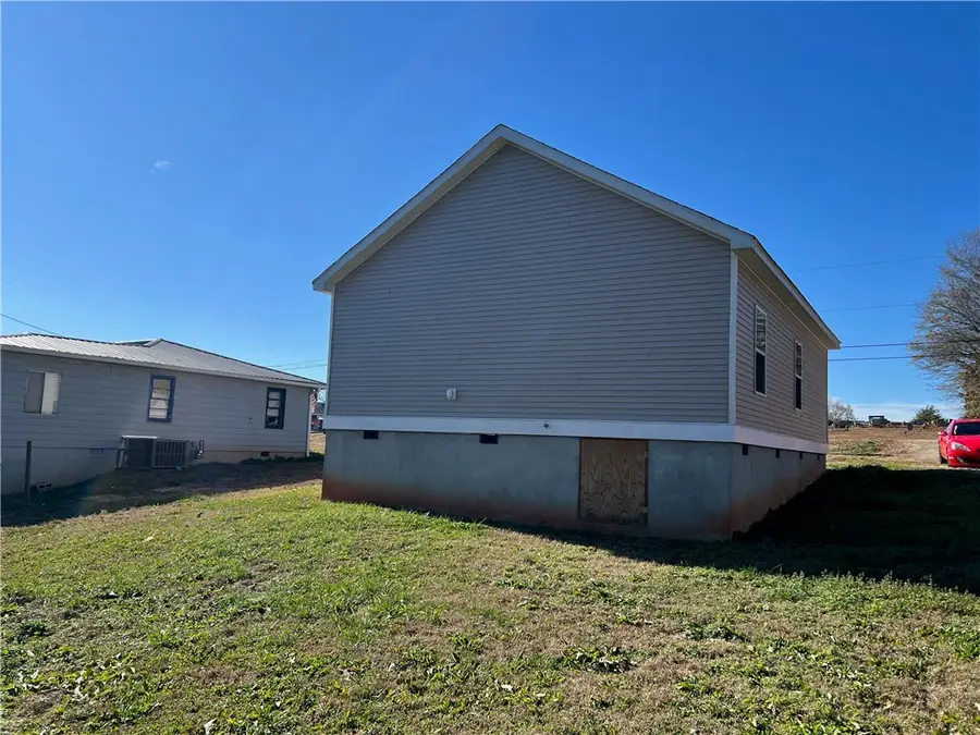 309 Hunter Street #B, Seneca, SC 29678 - Image #3