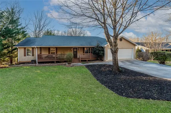 203 Dodgins Lane, Seneca, SC 29672